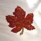 Zjawiskowa Pomarańczowa Broszka Elegancki Przypinany Liść Klonu