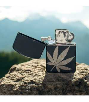 Zapalniczka Benzynowa z Motywem Liści Konopnych v1