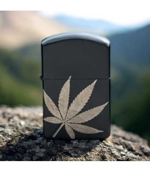 Zapalniczka Benzynowa z Motywem Liści Konopnych v1